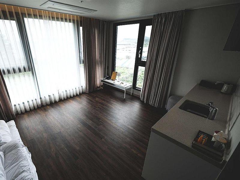 Hotel Seogwipean Согвіпо Екстер'єр фото